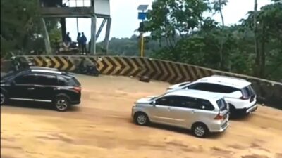 Pascarebahnya Truk Pengangkut CPO di Sitinjau Lawik, Padang – Solok Sudah Bisa Dilewati