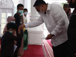 Puluhan Anak Yatim di Komplek Pekantoran Bupati Tanah Datar Terima Santunan