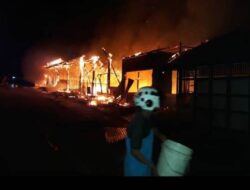 Asrama Putri Pondok Pesantren Ar Risalah Padang Terbakar