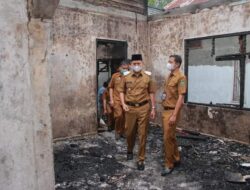 Wabup Pasaman Berikan Bantuan untuk Korban Kebakaran 