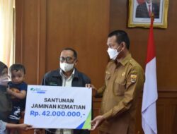 Pelajar Kota Pariaman Dapat Beasiswa dan Santunan dari BPJS Kesehatan