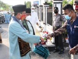Suhu Tubuh Jemaah Shalat Id Diperiksa