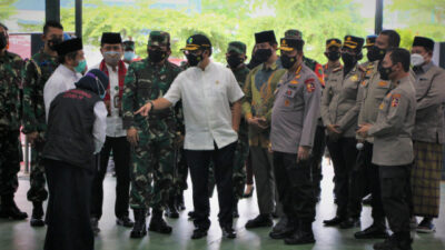 Panglima TNI, Kapolri serta Menteri Kesehatan Tinjau Vaksinasi yang Digelar LDII