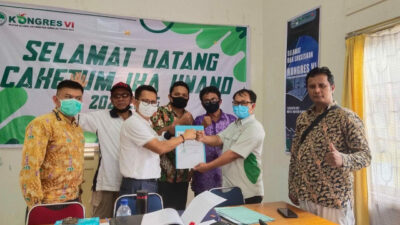 Ketum IKAFE Novrihandri Resmi Mendaftar Jadi Caketum DPP IKA Unand