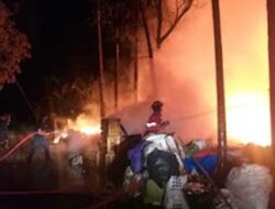 Tiga Rumah Kayu di Latina Payakumbuh Ludes Terbakar