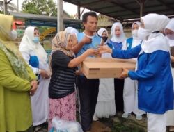 Ringankan Beban Korban Kebakaran, Iwapi Pasaman Berikan Bantuan