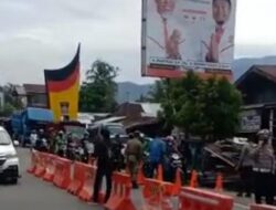 Hari Pertama Penyekatan di Padang, Ratusan Kendaraan Putar Balik