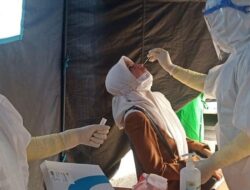 Pemko Padang Panjang Gelar Tes Swab Massal di Pasar
