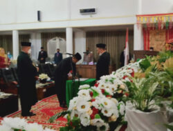 PAW, Rona Rezki Dilantik Menjadi Anggota DPRD Pasaman