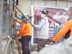 Pramuka Kota Solok Bedah Rumah Korban Banjir