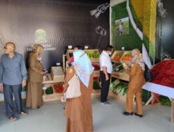 Tingkatkan Kesejahteraan Petani Tanah Datar, Gerai Lapau Tani Hadir di Padang