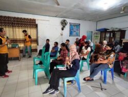 Tim Pengmas UNP Adakan Workshop dan Aksi Bersih Lingkungan di Muara Siberut
