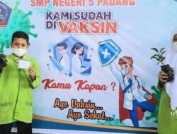 Ikut Vaksin, Pelajar SMP di Padang Dihadiahi Bibit Buah