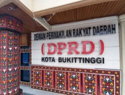 Gubernur Keluarkan SK Penggantian Ketua DPRD Bukittinggi
