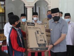 Baznas Padang Panjang Salurkan Rp277,8 Juta Dana Zakat kepada 130 Mustahiq