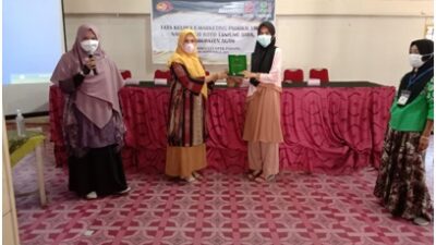 Dosen UPI YPTK Padang Berbagi Ilmu Tata Kelola E-Marketing untuk Pelaku UMKM