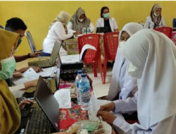 Jelang Belajar Normal, SMPN 4 Tarusan Gelar Vaksinasi Massal