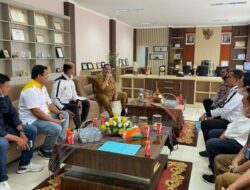 Bupati Pasaman Berikan Bonus kepada Atlet dan Pelatih Peraih Emas PON