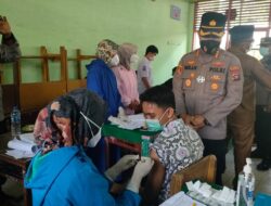 Kejar Capaian Vaksinasi, Siswa di SMPN 9 Padang Mendaftar 