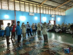 Ketua BKOW Sumbar Main Ular Tangga Bersama Anak Binaan LPKA Tanjung Pati