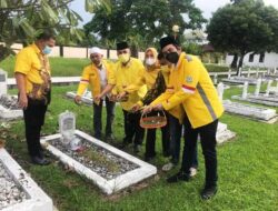 HUT ke-57, DPD Golkar Sumbar Ziarah ke TMP Lolong
