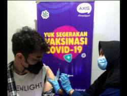 Sasar Pelajar dan Mahasiswa AXIS Dukung Vaksinasi Covid-19 di Sumbar