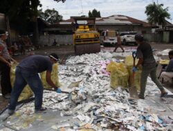 Dinkes Sumbar Musnahkan Obat dengan Nilai Miliaran Rupiah