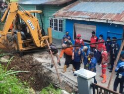 Dua Pekerja Proyek Galian Drainase Tertimbun Longsor di Bukittinggi