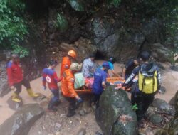 Tim SAR Gabungan Evakuasi Pria Terjun ke Jurang di Kelok Jariang