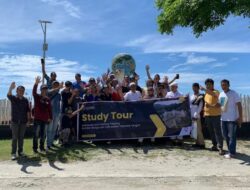 Telusuri Sejarah Islam, Wartawan Padang Panjang Berwisata ke Barus