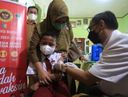 Anak Usia 6 -11 Tahun di Sawahlunto Divaksin