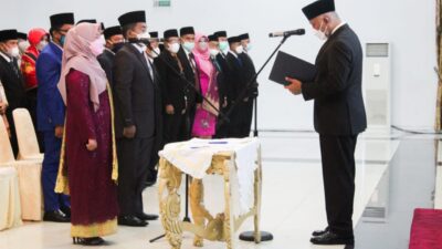 Gubernur Lantik 161 Kepala Sekolah SLTA Sederajat di Sumbar