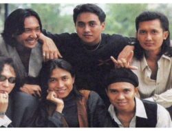 Chord dan Lirik Lagh Gerimis Mengundang dari Slam