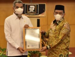 Kemenkum HAM Serahkan Sertifikat Kekayaan Intelektual Budaya Badabuih