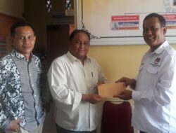 Antarkan Surat ke KPU Dharmasraya, Yosrisal Tinggalkan PAN