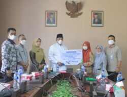 Bupati Pasaman Serahkan Santunan Kematian BPJS Ketenakerjaan
