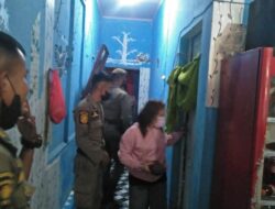 Satpol PP Amankan 16 Wanita Saat Razia Pekat di Padang