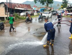 Pascabanjir di Padang Panjang, Warga Mulai Bersihkan Rumah