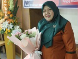 Dosen UPGRISBA, Rina Widiana Raih Gelar Doktor