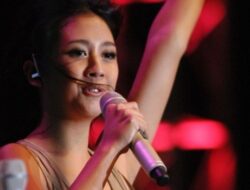 Lirik dan Chord Lagu Indonesia Menangis – Sherina