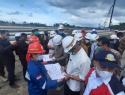 Kunker ke Mentawai, Mahyeldi dan Audy Lakukan Ini
