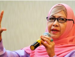 Sastrawati Sastri dalam Esai Sastra