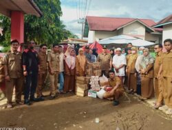 Keluarga Besar SMKN 1 Tanjung Raya Antarkan Bantuan untuk Korban Gempa