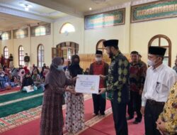 Baznas Padang Panjang Distribusikan Rp300 Juta Lebih untuk 150 Mustahiq
