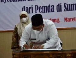 Bupati Serahkan LKPD Padang Pariaman ke BPK