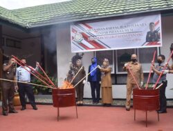 Kejari Padang Panjang Musnahkan Barang Bukti 