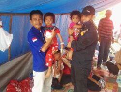 Ahmad Kadafi Serahkan Santunan untuk Keluarga Korban Meninggal Akibat Gempa