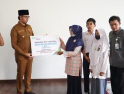 Ahli Waris Tenaga Honorer Pemko Bukittinggi Dapat Santunan JKM dan Beasiswa