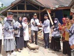 PGRI dan IGTKI Sumbar Bantu Guru Terdampak Gempa Pasbar