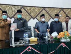 Walikota Hendri Septa Ajukan Tiga Raperda Kepada DPRD Padang